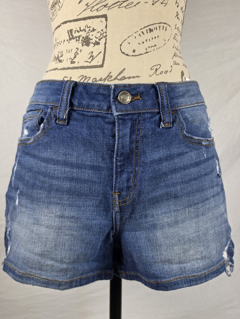 Studio Blue Los Angeles Distressed Denim Shorts Medium Wash - Size 30